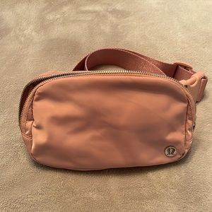Lululemon Everywhere Belt Bag in Pink Pastel